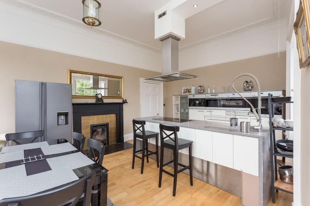 Prime Edinburgh City Centre - 4 Bed Penthouse Exterior photo